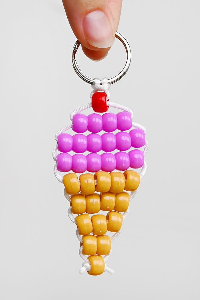 Ice Cream Pony Bead Pattern Holding a pony bead strawberry ice cream cone