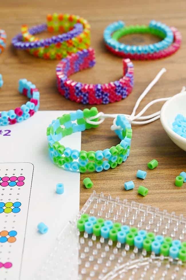 How to Make Bracelets with Perler Beads Cute friendship bracelets made with Perler beads