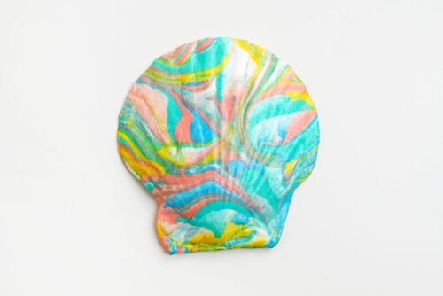Marbled Seashells Craft