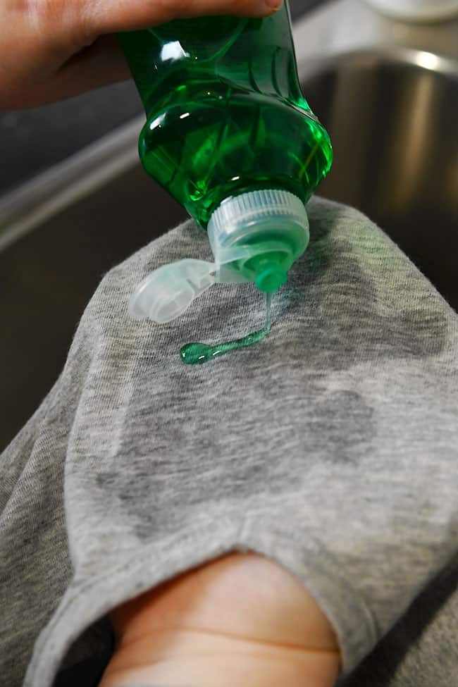 How to Get Slime Off Clothing Pre-treating slime stain with dish soap