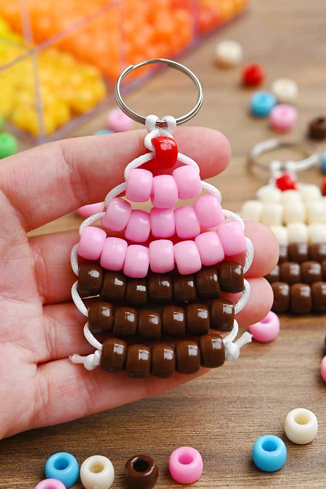 Pony Bead Cupcake Pattern Cute cupcake keychain made with pony beads